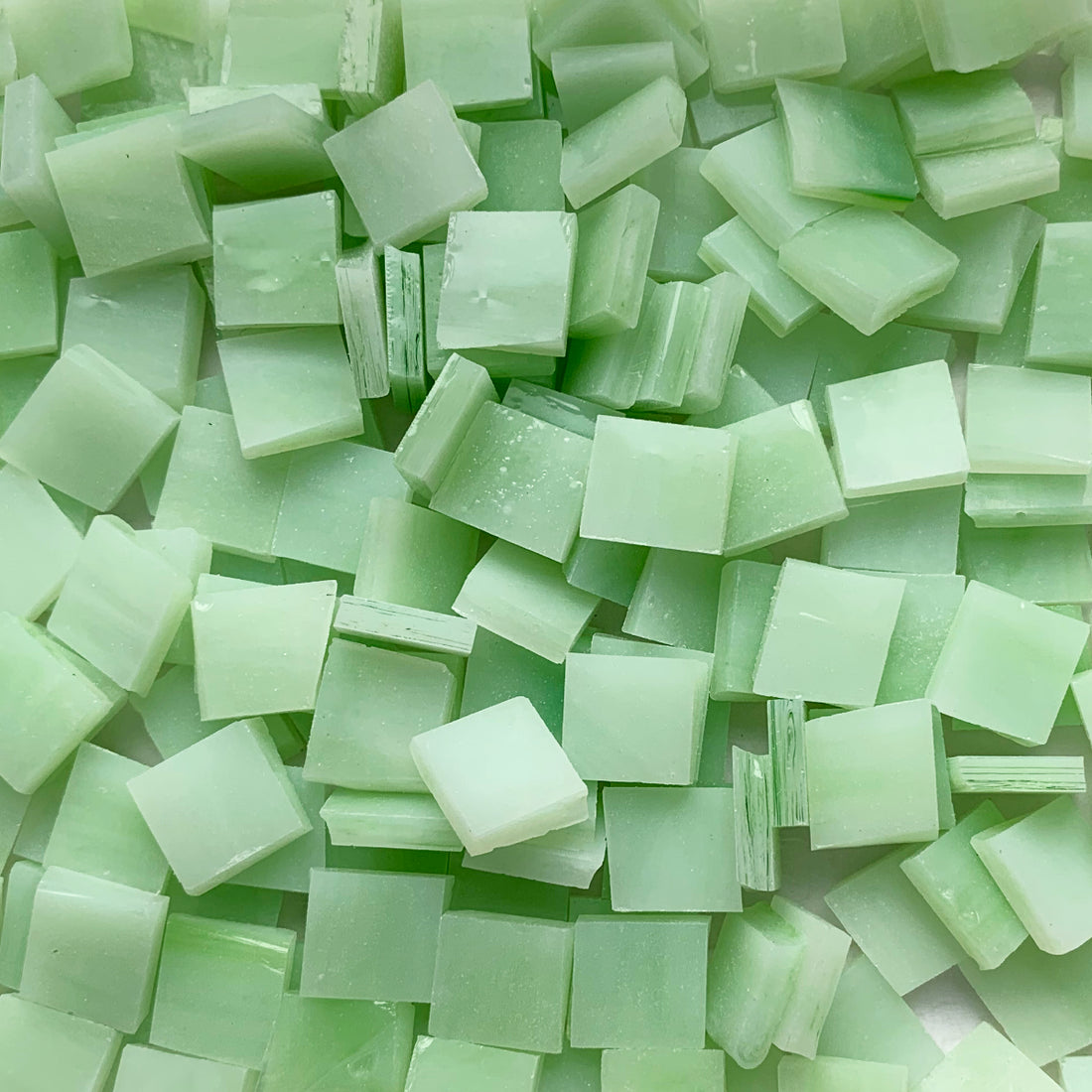 Losse Tiffany Glacier glastegeltjes van 15 mm in Jade