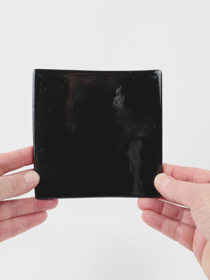 Video showing Morasutti Smalti mosaic tile – black – 11.5 x 11.5 cm, rotated to show full tile